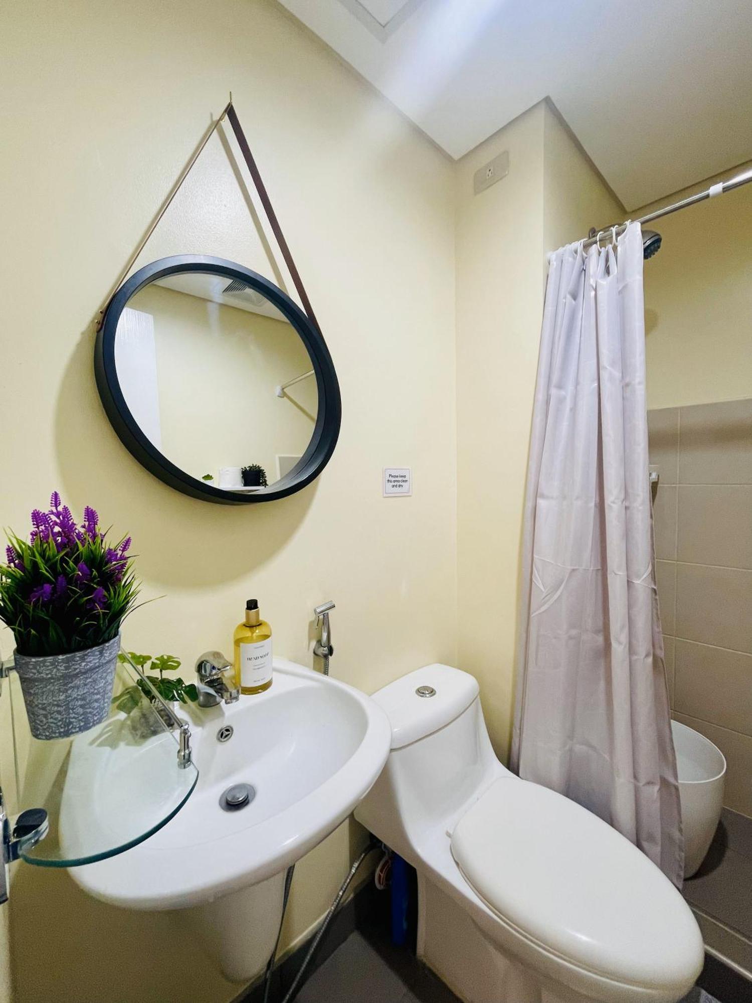 2-Bedroom Condo Unit With Balcony At Centrio Tower Beside Ayala Centrio Mall Downtown Cdo Cagayan de Oro Exterior photo