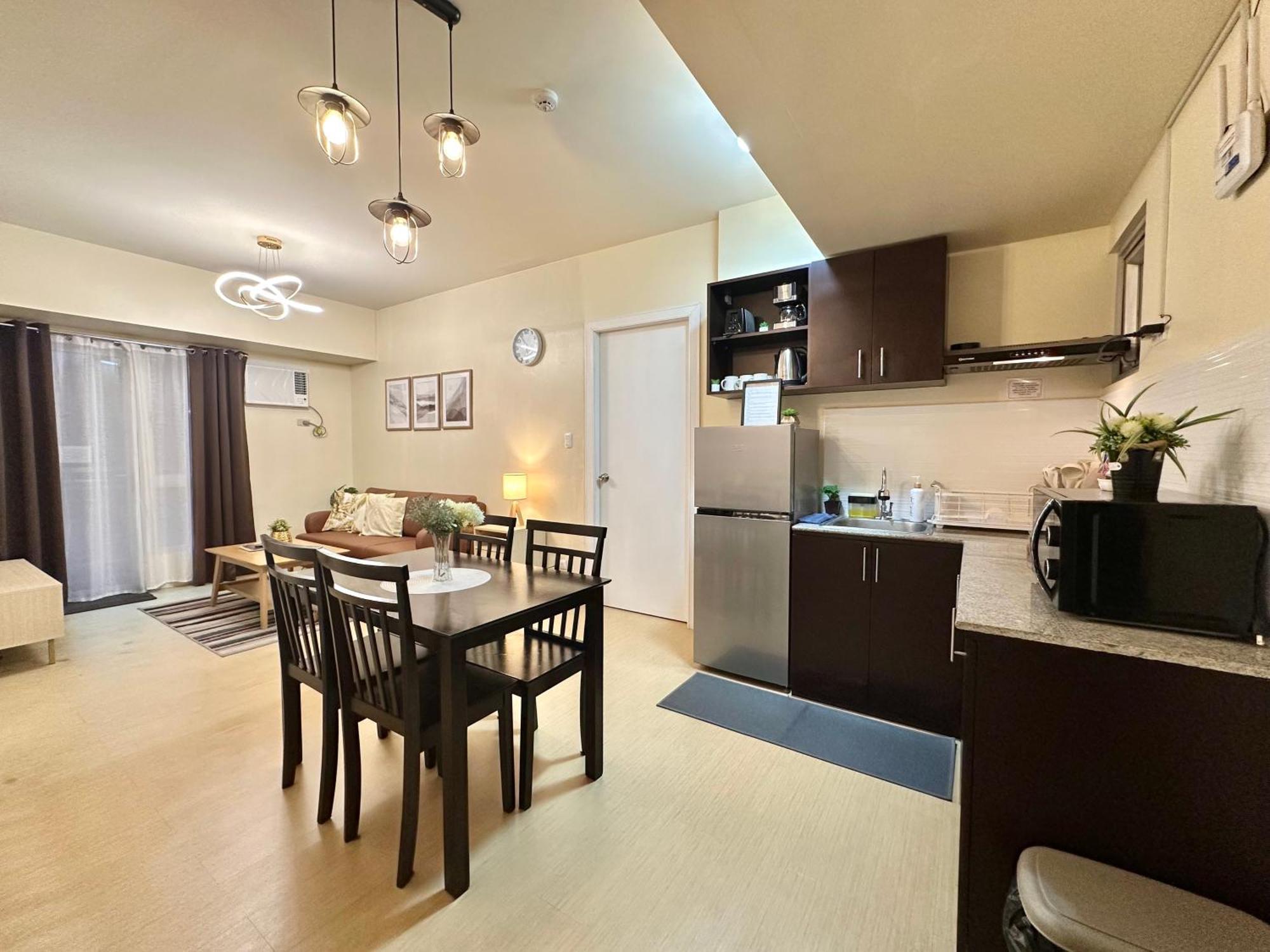 2-Bedroom Condo Unit With Balcony At Centrio Tower Beside Ayala Centrio Mall Downtown Cdo Cagayan de Oro Exterior photo